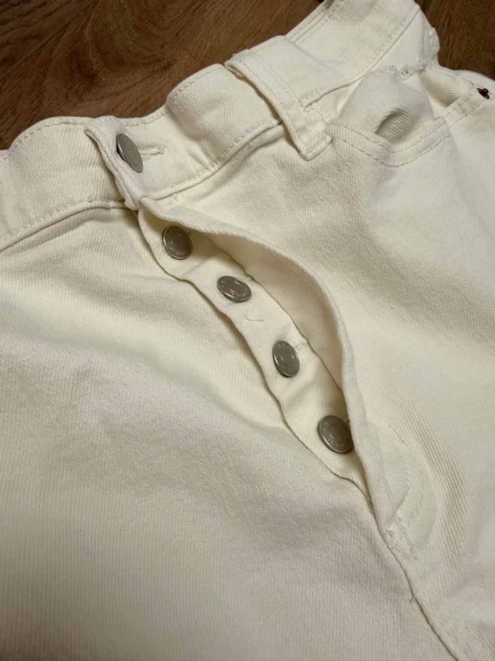 Cello trendy white